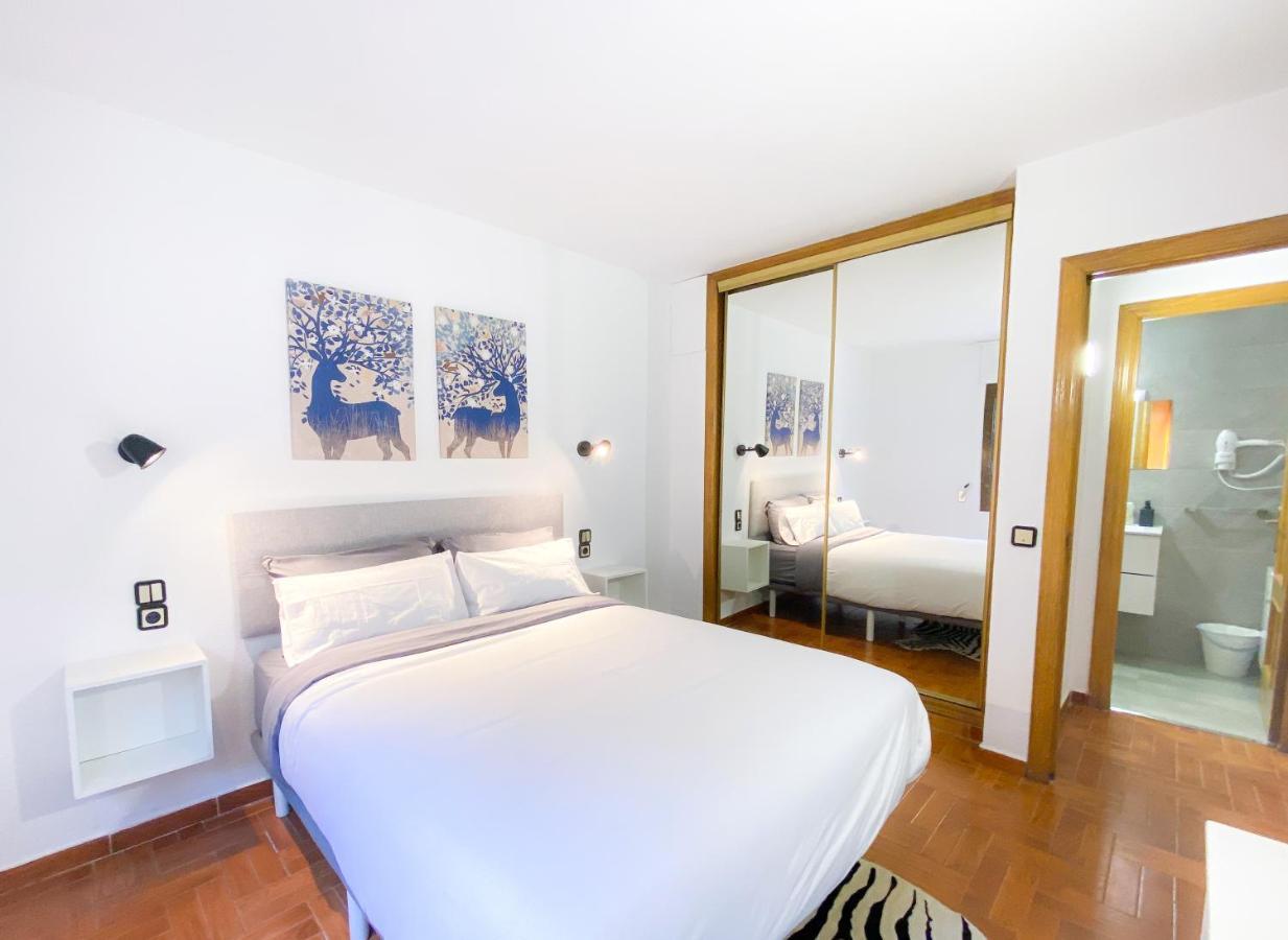 Wooden- Apt Encamp centro, Wifi + Parking Gratis Apartment Exterior foto